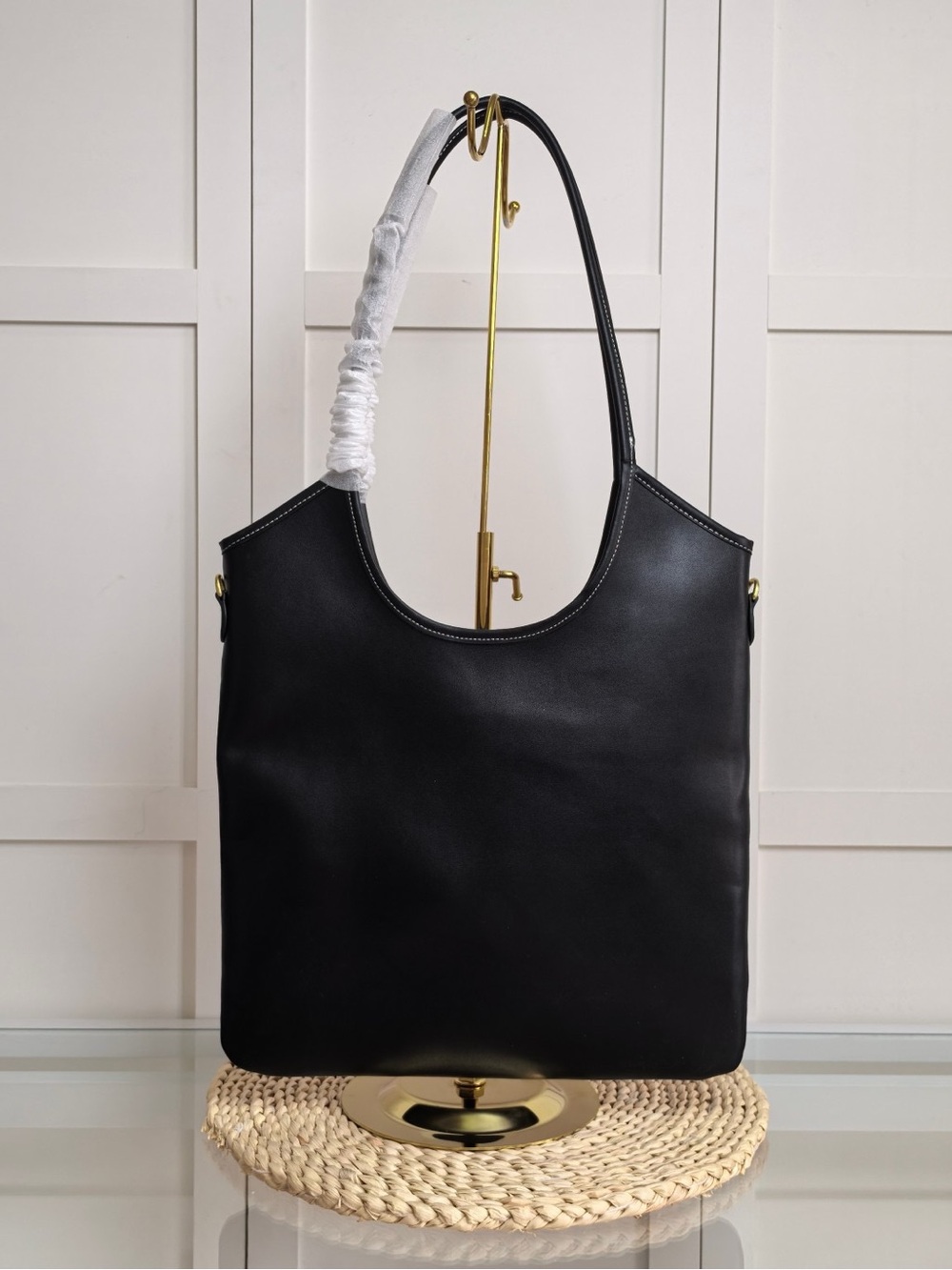 Miu Miu Black Leather Shoulder Tote with Logo Stitching - Picture 5 of 9